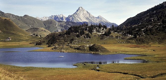 Historic image of Lake Kalbele, with the Biberkopf in the background.