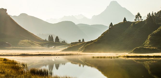 Kalbelesee mit Blick auf den Biberkopf am Hochtannbergpass (c) Friedrich Böhringer - Bregenzerwald Tourismus