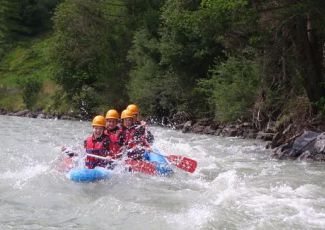 Canadier und Raftingtouren.