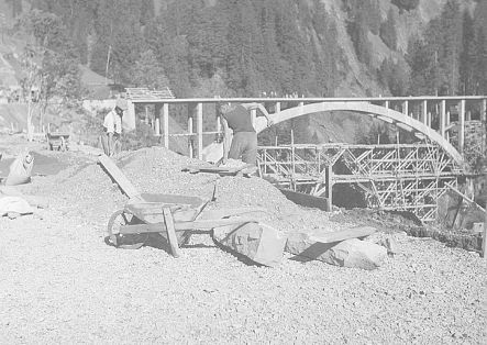 Historic image of the Tannberg Bridge in Schröcken.