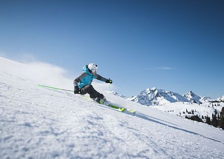 mobile-skifahren-in-warth-schroecken-151