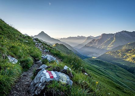 Wanderweg Hochkrumbach in Warth-Schröcken (c) Nora Fröhlich - Bregenzerwald Tourismus