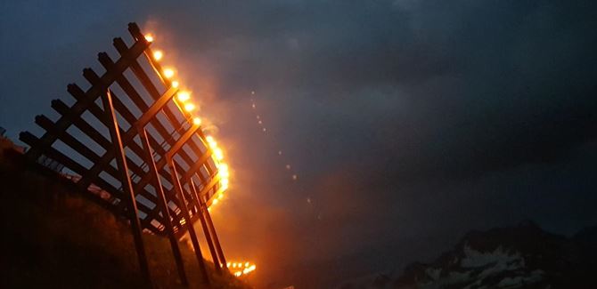 Sonnwendfeuer in Schröcken