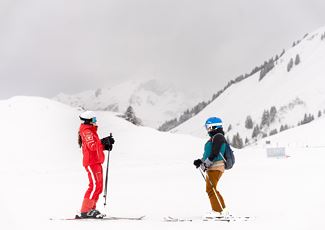 Warm up like the pros - Ski school Salober-Schröcken.