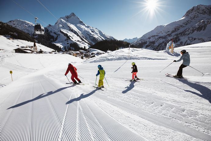 Winter18 (c)Warth-Schröcken Tourismus_Fotograf Seb