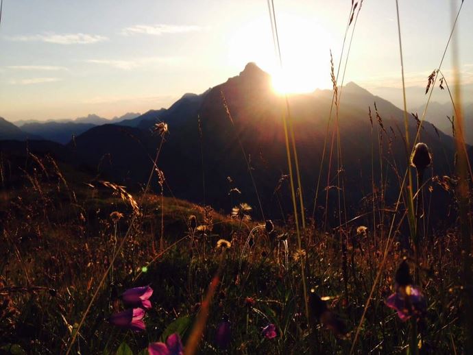 sonnenaufgang-wartherhorn-wandern-oesterreich