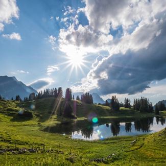 From Schröcken over the Körbersee on the salt road to Warth.